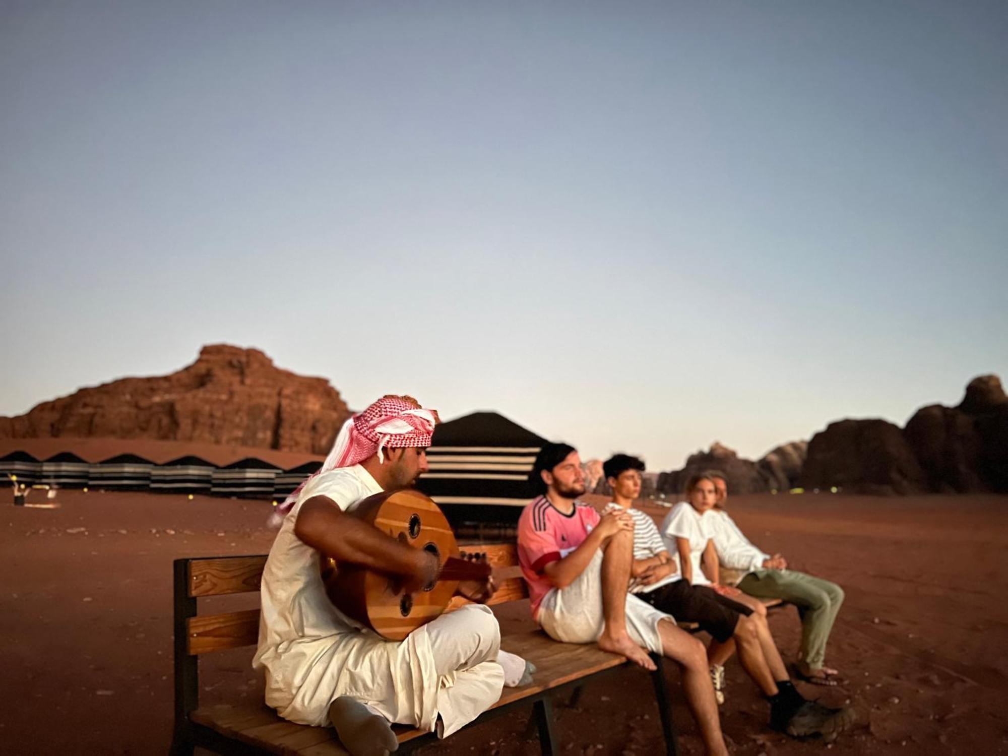 Desert Bird Camp Wadi Rum Exteriör bild